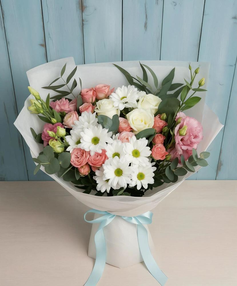 Букет цветов из: Розы, Лизиантусы и Хризантемы в Батецком