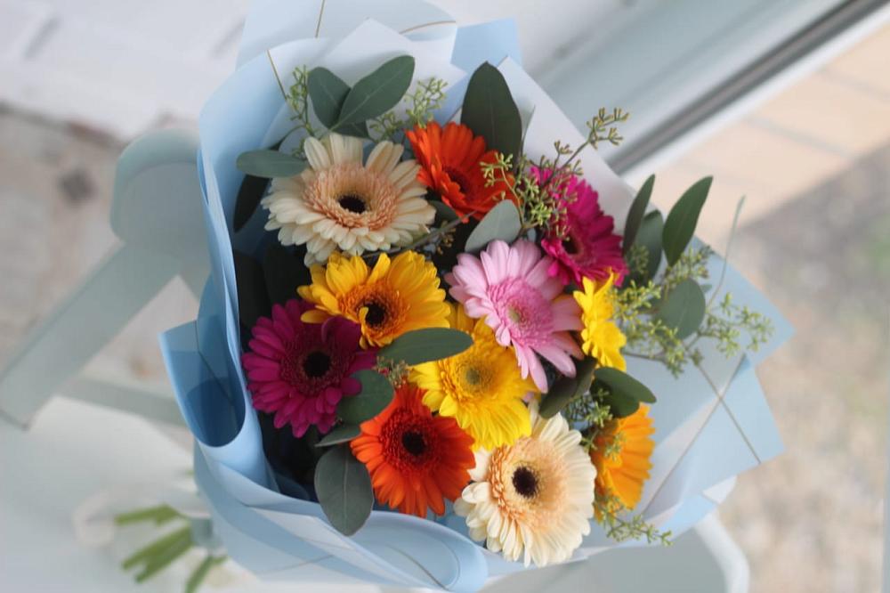 Букет цветов из: Герберы в Батецком