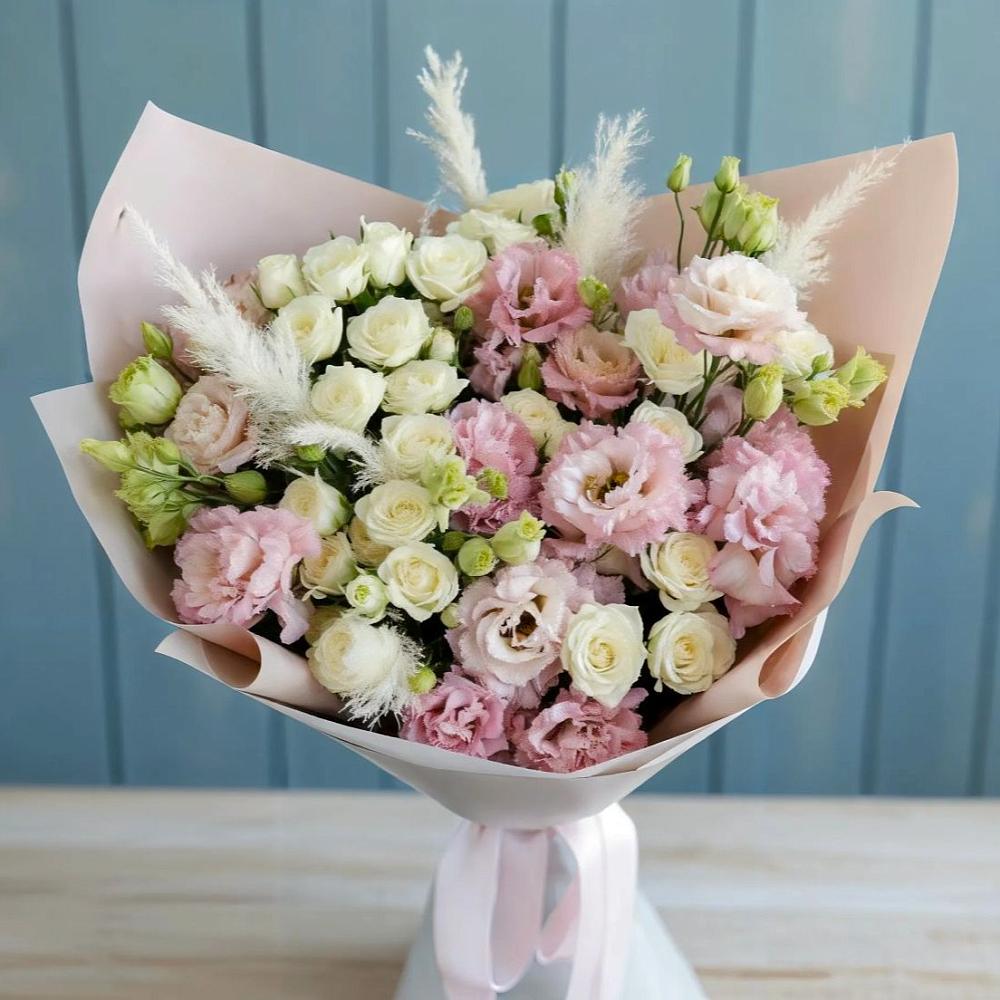 Букет цветов из: Альстромерии и Розы в Батецком