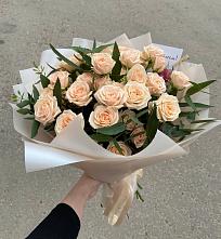 Букет Кремовые розы Латте в Батецком