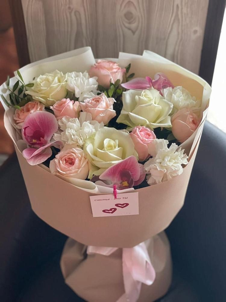 Букет цветов из: Орхидеи, Розы и Гвоздики в Батецком