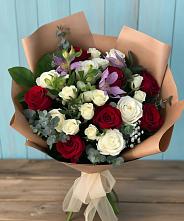 Букет цветов из:  Розы и Альстромерии в Батецком