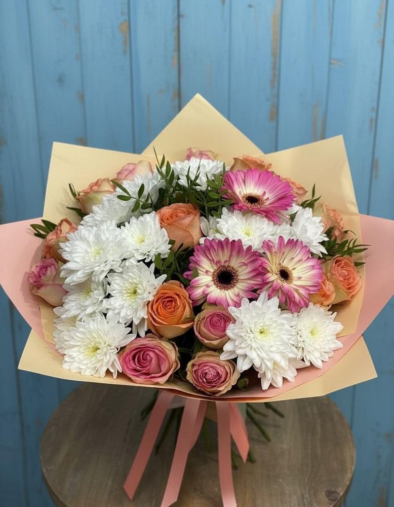 Букет цветов из: Розы, Герберы и Хризантемы в Батецком