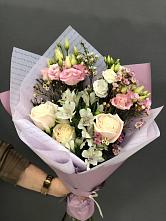 Букет цветов из:  Альстромерии, Розы и Лизиантусы #REPLACE_PRED# Батецком