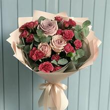 Букет цветов из:  Гвоздики и Розы в Батецком